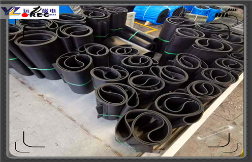 除鐵器皮帶，浙江除鐵器在皮帶運(yùn)用安裝_浙江皮帶式除鐵器訂制跑偏原因及如何調(diào)_刮板價(jià)格  