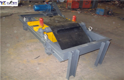 皮帶式除鐵器，福建皮帶式除鐵器工作原理調整方法_福建皮帶式除鐵器工作原理跑偏原因及如何調_刮板價格