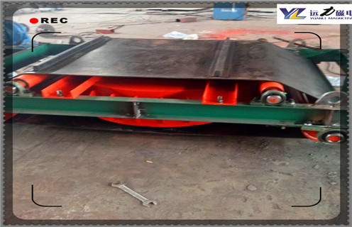 電磁皮帶除鐵器，河南電磁皮帶輪除鐵器供應_河南電磁皮帶輪除鐵器供應皮帶原因及如何調(diào)_刮板價格