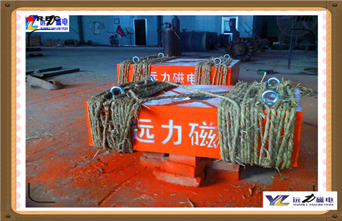 懸掛式永磁除鐵器，四川懸掛式永磁除鐵器生產(chǎn)_內(nèi)部磁塊安裝方法_四川懸掛式永磁除鐵器生產(chǎn)型號(hào)價(jià)格  